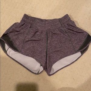 Lululemon grey Hotty Hot short 2.5” Women’s Short